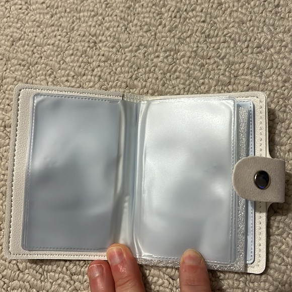 Disney Stitch card holder. Plastic slots for 20 cards and 2 other pockets - Picture 4 of 7